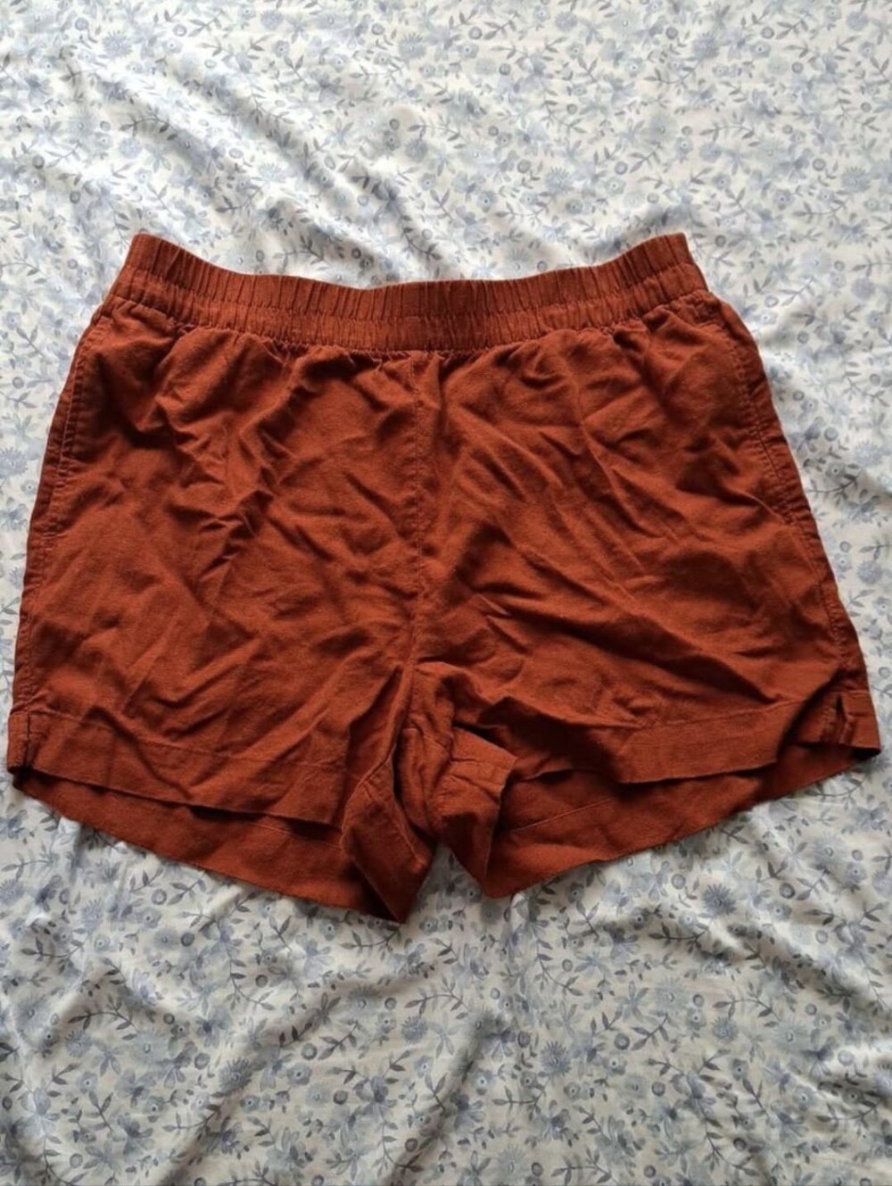 Women’s Rust Elastic-Waist Casual Shorts